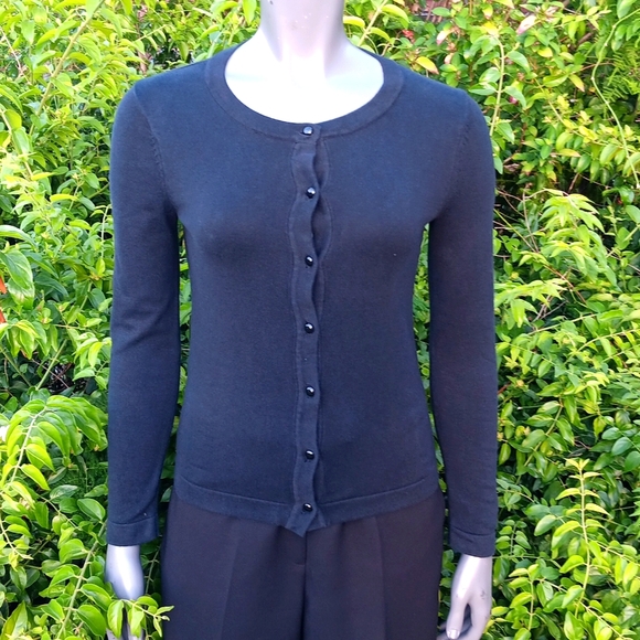 BANANA REPUBLIC PETITE BLACK PURE COTTON BUTTON DOWN CARDIGAN SWEATER - Picture 6 of 17